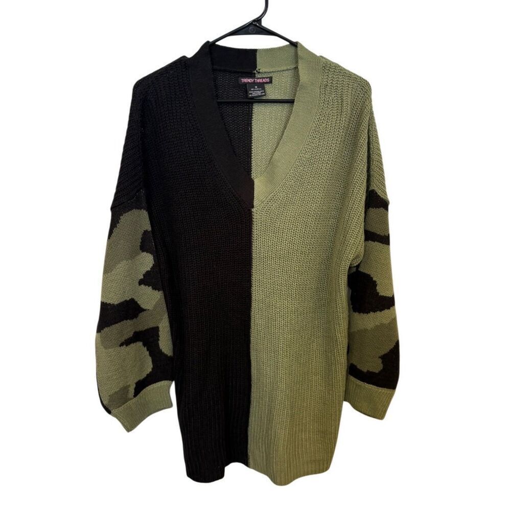 Camo Patterned Color Block Sweater NWT - image 1
